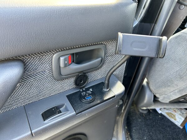 Land Cruiser FJ80 Ashtray Ash Tray USB Charger